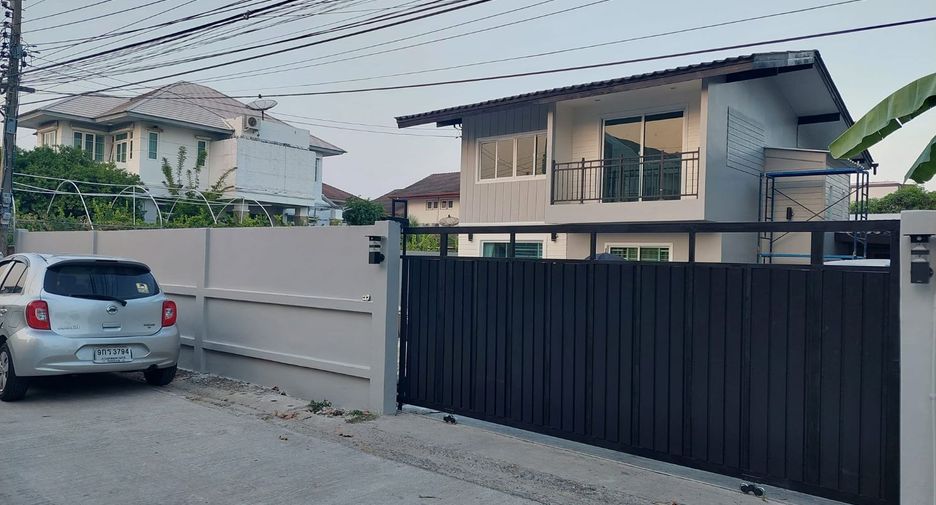 For rent 4 Beds house in Bang Kapi, Bangkok