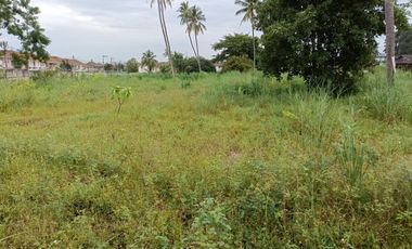 À vendre terrain à Si Racha, Chonburi