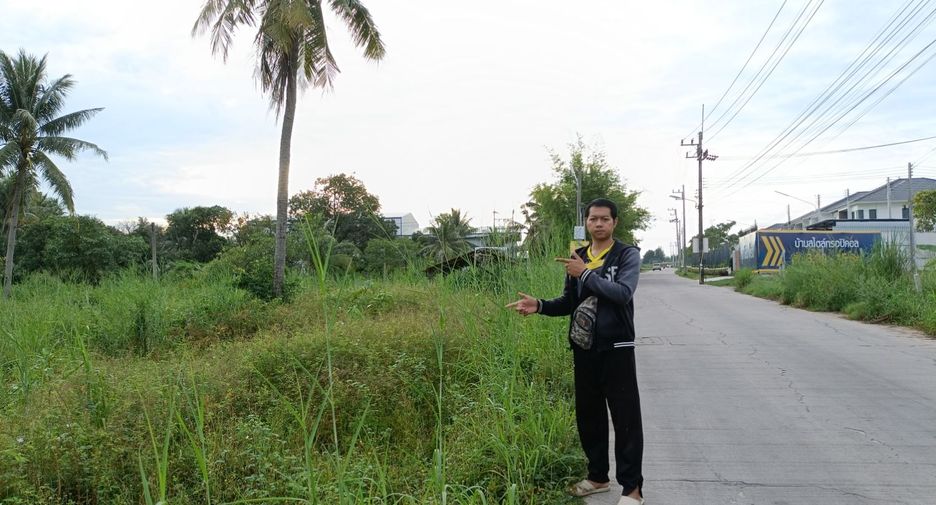 Terreno en venta en Si Racha, Chonburi