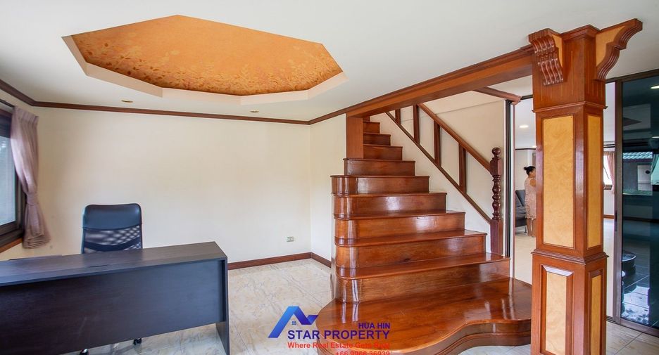 À vendre 4 chambres villa à Hua Hin, Prachuap Khiri Khan