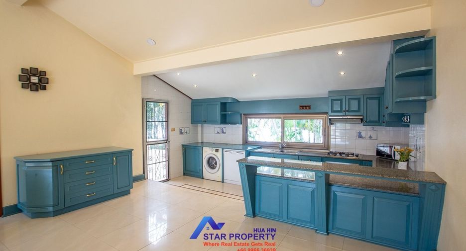 À vendre 4 chambres villa à Hua Hin, Prachuap Khiri Khan