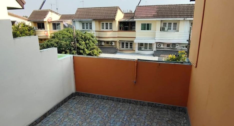 For sale 1 Beds townhouse in Chatuchak, Bangkok