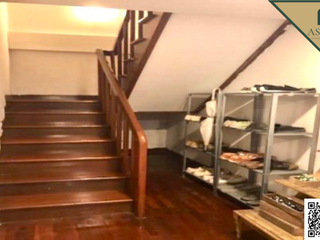 For sale 8 bedrooms retail Space in Watthana, Bangkok