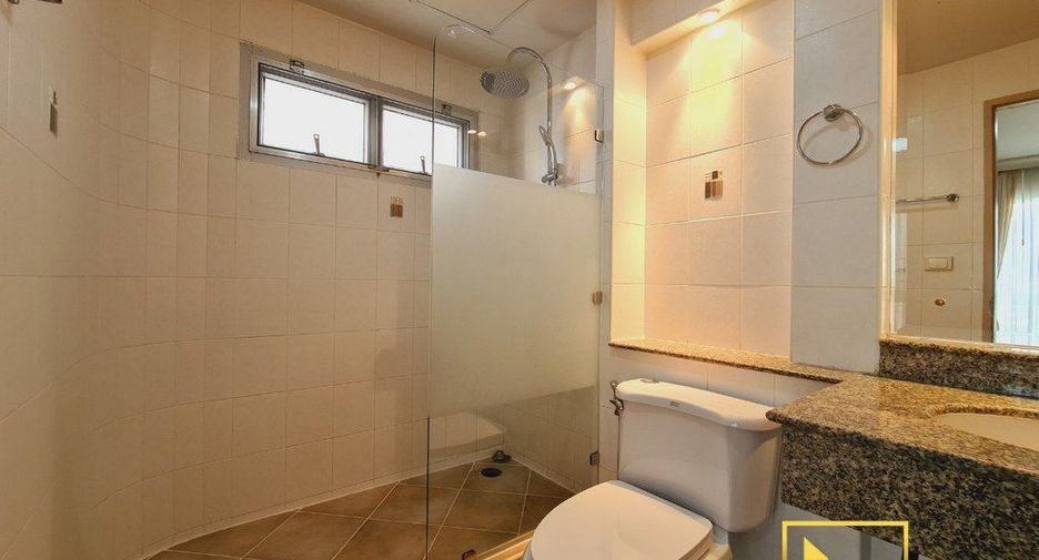 Apartamento en alquiler de 3 habitaciones en Watthana, Bangkok