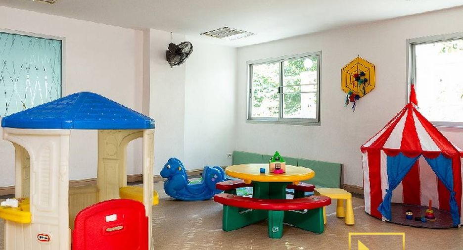 Apartamento en alquiler de 3 habitaciones en Watthana, Bangkok