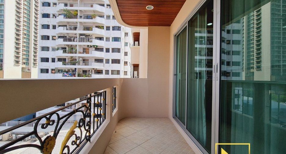 Apartamento en alquiler de 3 habitaciones en Watthana, Bangkok