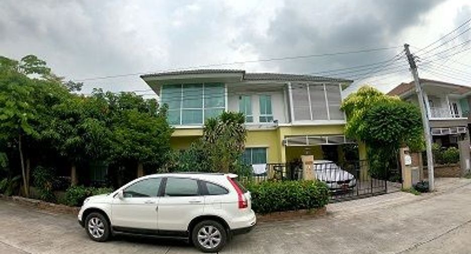For sale 3 bedrooms house in Sai Mai, Bangkok