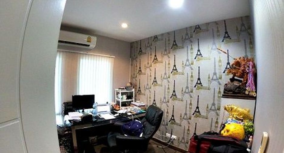 For sale 3 bedrooms house in Sai Mai, Bangkok