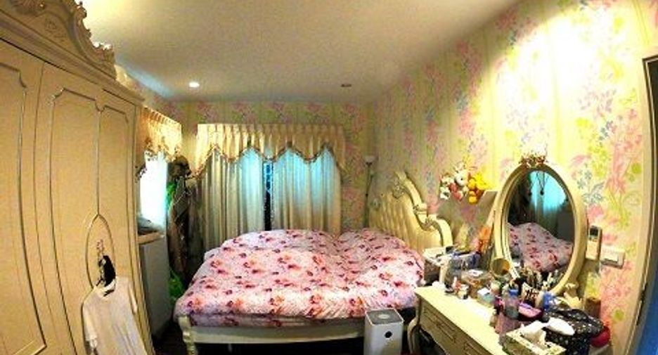 For sale 3 bedrooms house in Sai Mai, Bangkok