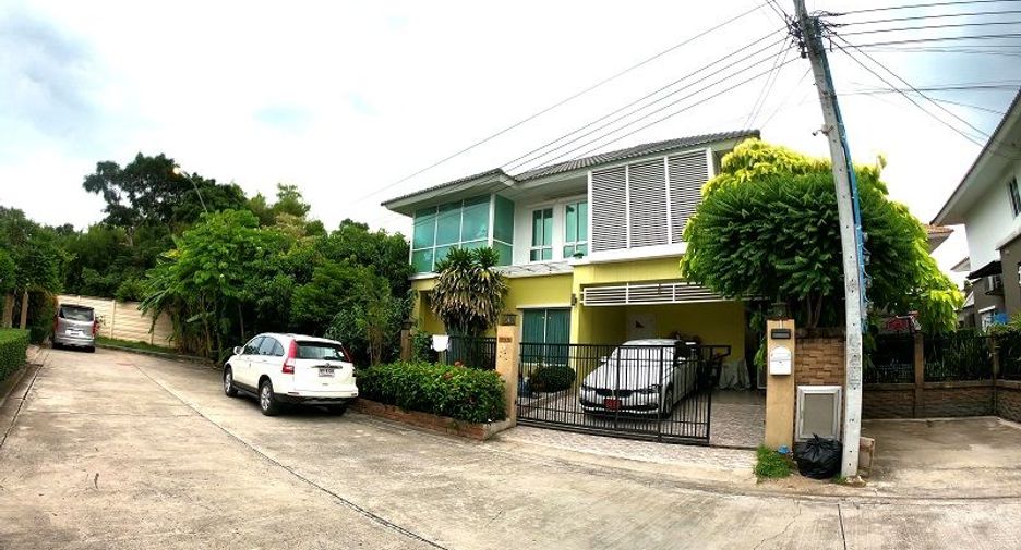 For sale 3 bedrooms house in Sai Mai, Bangkok