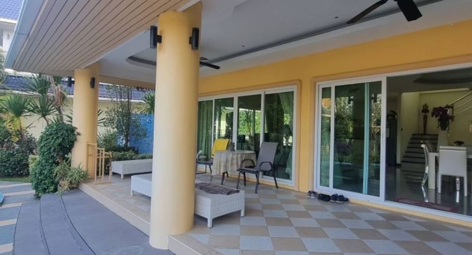 For rent 4 bedrooms villa in Mueang Phuket, Phuket
