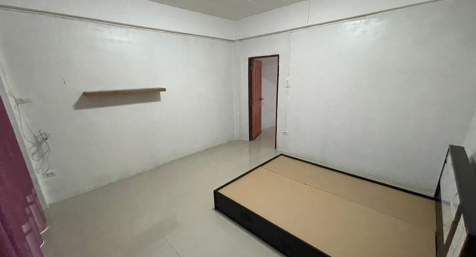 For sale 2 bedrooms retail Space in Si Racha, Chonburi