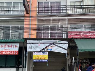 For sale 2 bedrooms retail Space in Si Racha, Chonburi