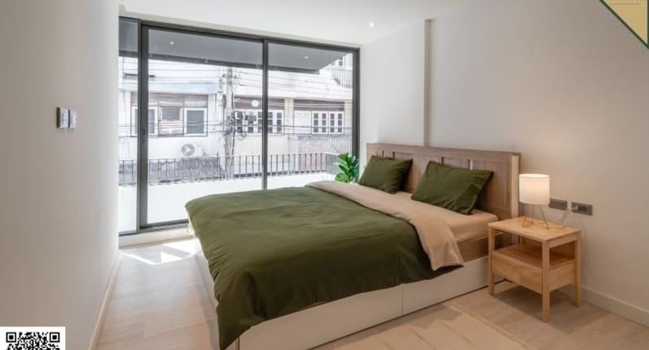 For sale 2 bedrooms townhouse in Watthana, Bangkok