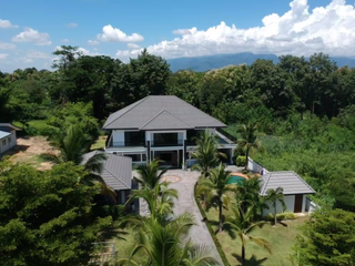 Villa zur Miete und zum Kauf mit 5 Zimmer in San Sai, Chiang Mai