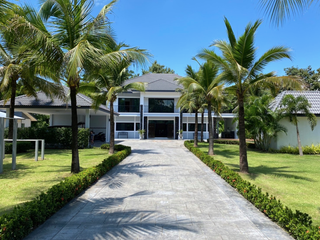 Villa zur Miete und zum Kauf mit 5 Zimmer in San Sai, Chiang Mai