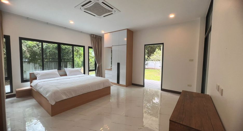 For rent and for sale 5 bedrooms villa in San Sai, Chiang Mai