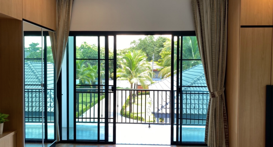For rent そして for sale 5 Beds villa in San Sai, Chiang Mai