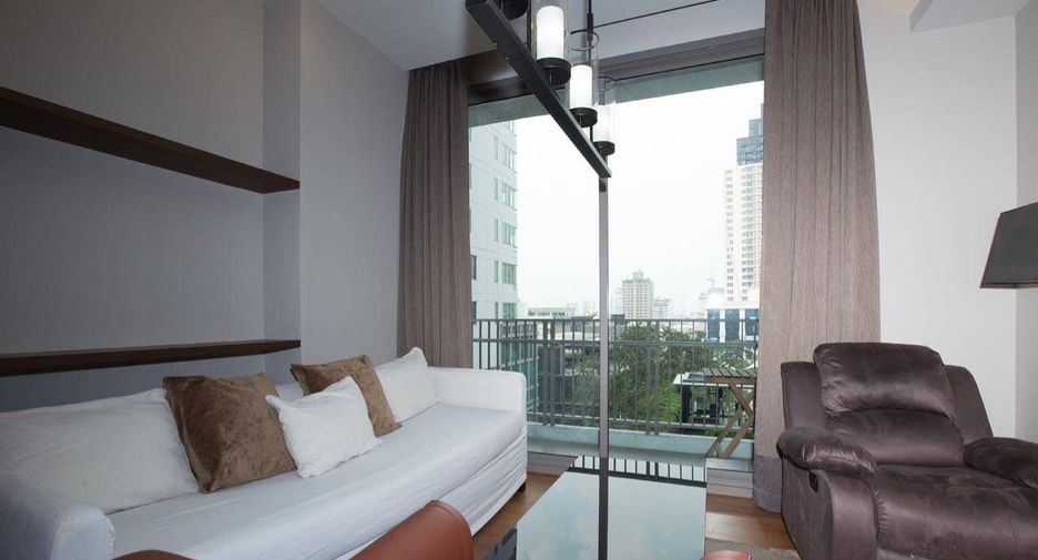 For rent and for sale 2 bedrooms condo in Watthana, Bangkok