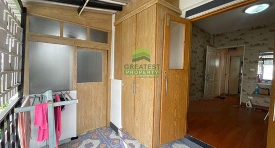 Casa adosada en venta de 3 habitaciones en Don Mueang, Bangkok