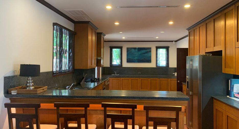 Villa en alquiler de 5 habitaciones en Thalang, Phuket