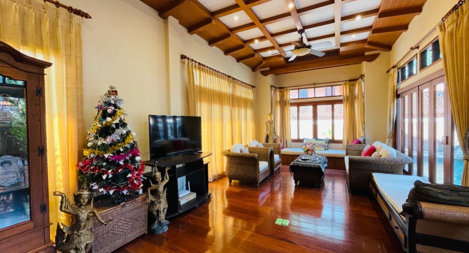 For rent 5 ベッドルーム villa in Bang Lamung, Chonburi