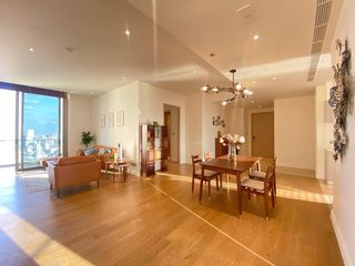 Condo en venta de 3 habitaciones en Khlong San, Bangkok