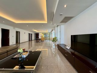 Apartamento en alquiler de 3 habitaciones en Watthana, Bangkok