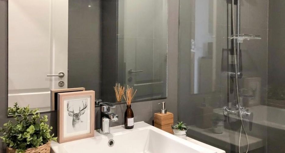 Condo en alquiler de 2 habitaciones en Sathon, Bangkok