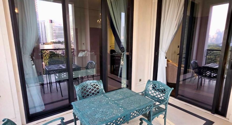 Condo en alquiler y en venta de 2 habitaciones en Pathum Wan, Bangkok