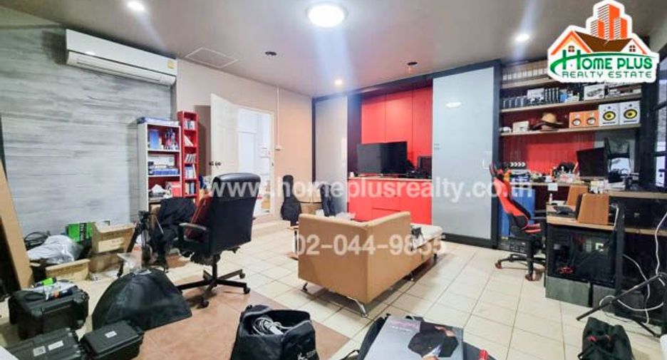 Haus zum Kauf mit 3 Zimmer in Lat Phrao, Bangkok