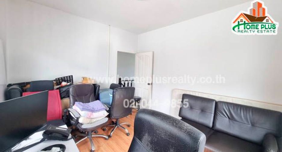 Haus zum Kauf mit 3 Zimmer in Lat Phrao, Bangkok