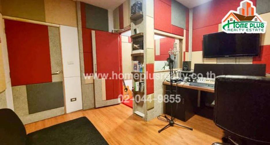 Haus zum Kauf mit 3 Zimmer in Lat Phrao, Bangkok