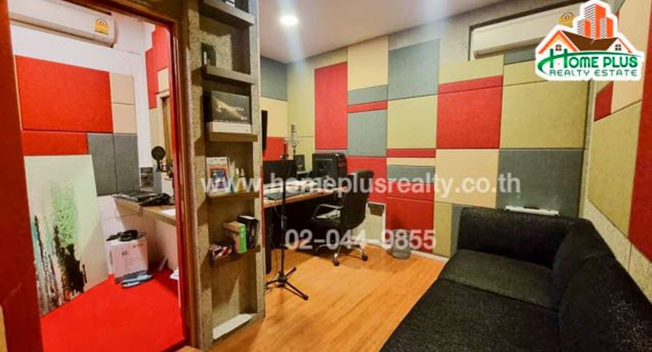 Haus zum Kauf mit 3 Zimmer in Lat Phrao, Bangkok