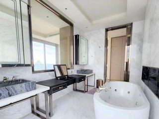 For sale 3 bed condo in Khlong San, Bangkok