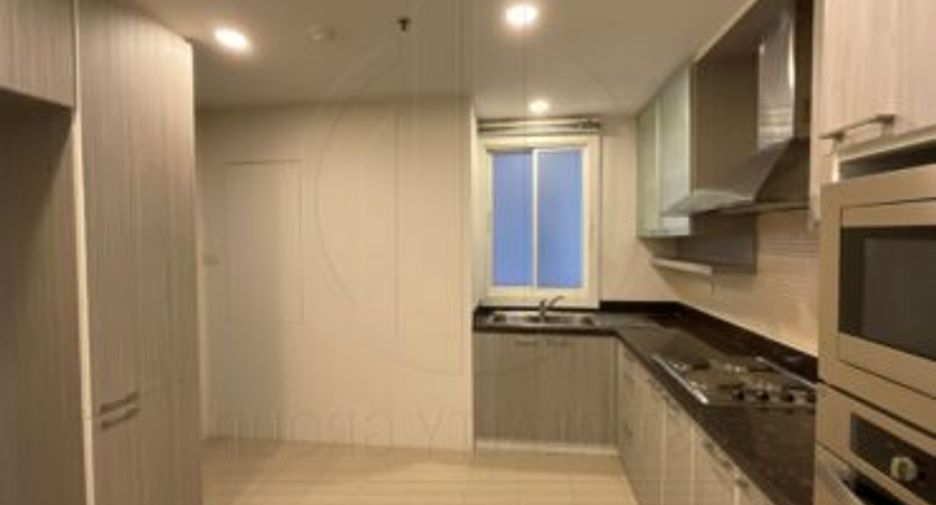 For rent and for sale 4 bedrooms condo in Khlong Toei, Bangkok