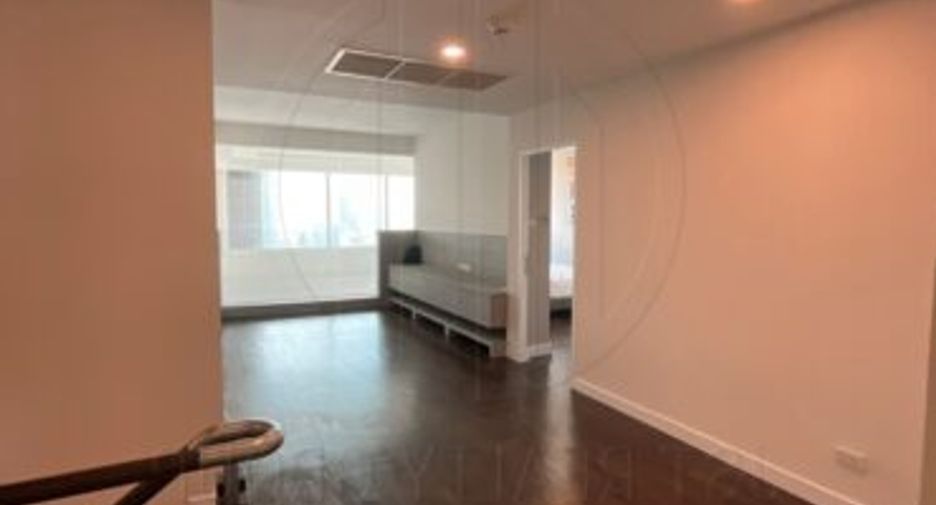 For rent and for sale 4 bedrooms condo in Khlong Toei, Bangkok