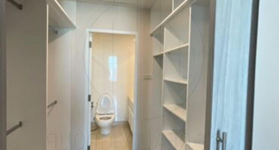 For rent and for sale 4 bedrooms condo in Khlong Toei, Bangkok