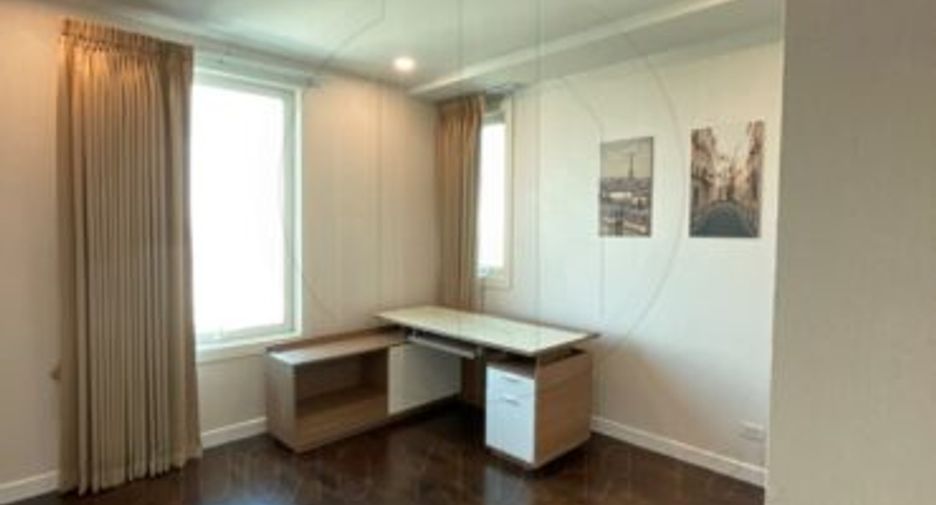 For rent and for sale 4 bedrooms condo in Khlong Toei, Bangkok