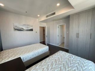 Аренда и продажа 4 спальни кондо в Кхлонг Тоеи, Бангкок