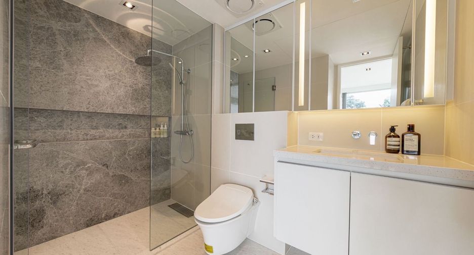 For sale 1 bed condo in Watthana, Bangkok