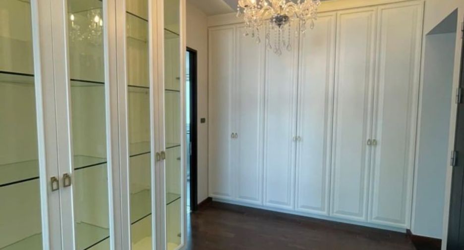 For rent and for sale 4 bedrooms house in Lat Krabang, Bangkok