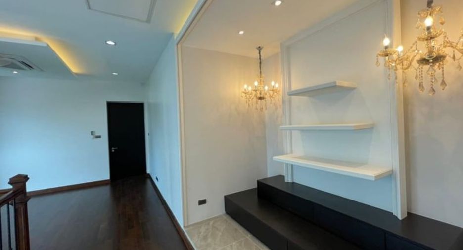 For rent and for sale 4 bedrooms house in Lat Krabang, Bangkok