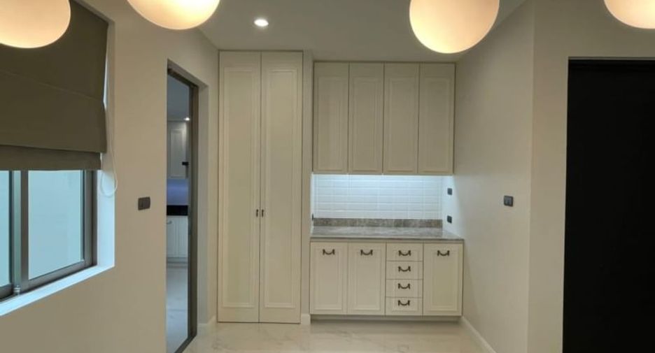 For rent and for sale 4 bedrooms house in Lat Krabang, Bangkok