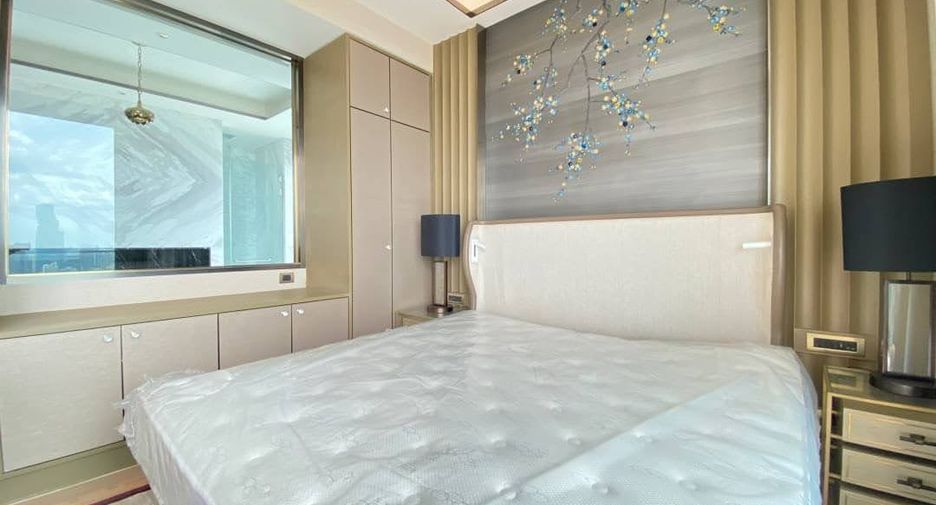 For sale 3 bed condo in Khlong San, Bangkok