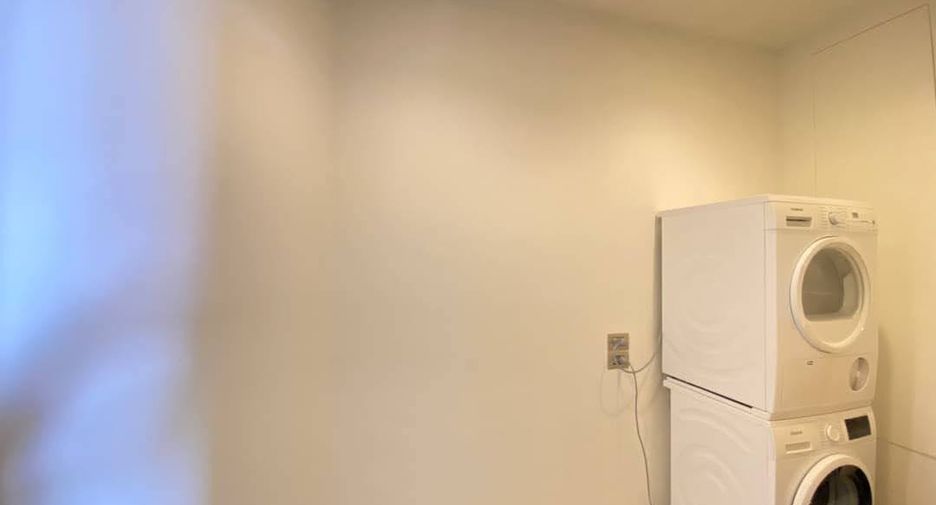 For sale 3 bed condo in Khlong San, Bangkok