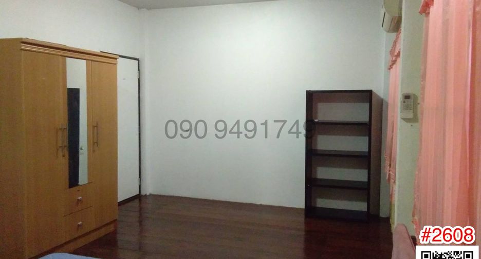 For rent 2 ベッドルーム house in Phra Khanong, Bangkok