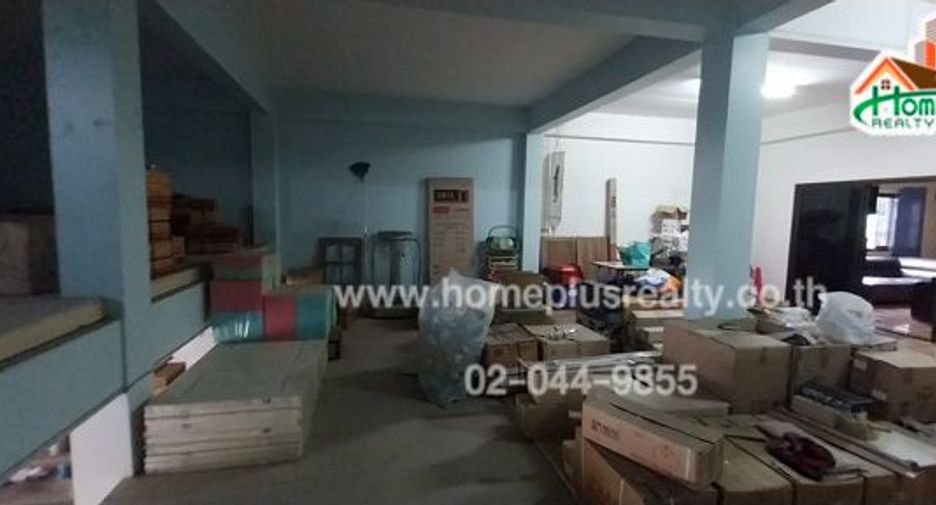 Продажа 3 спальни торговое помещение в Саттахип, Чонбури