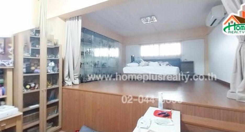 Продажа 3 спальни торговое помещение в Саттахип, Чонбури