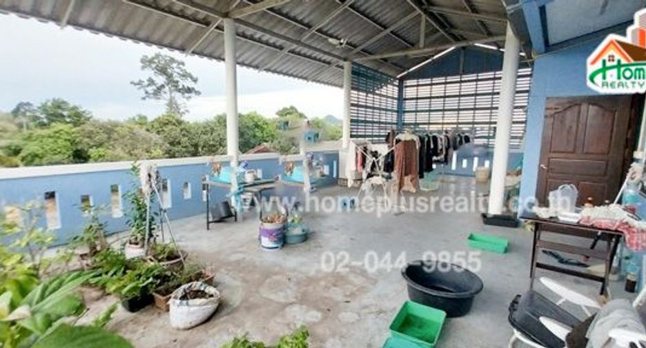 Продажа 3 спальни торговое помещение в Саттахип, Чонбури